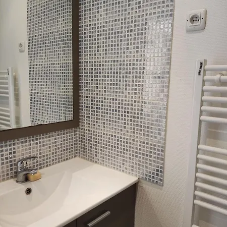 Terrasse Plein Ciel, 10 Minutes Gares Et Centre-ville, Parking * Angoulême